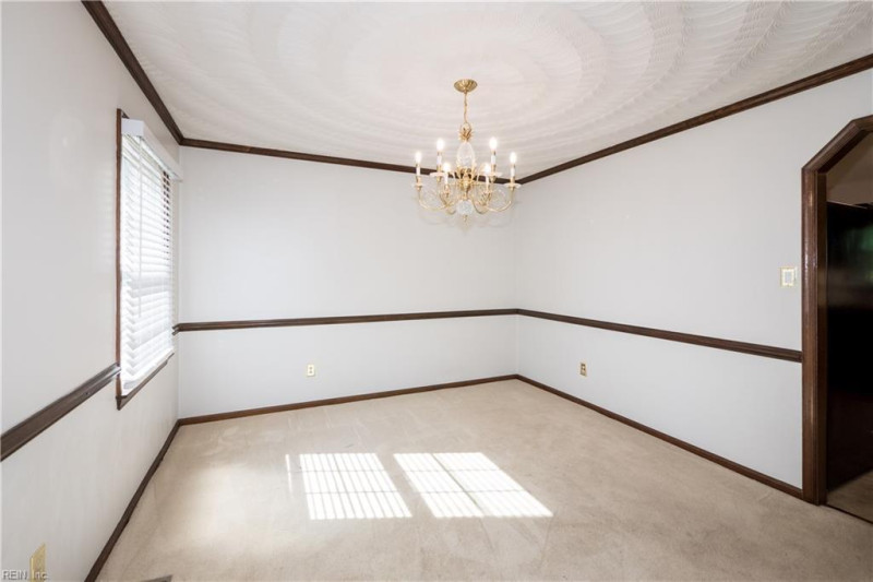 Photo 6 of 43 residential for sale in Chesapeake virginia