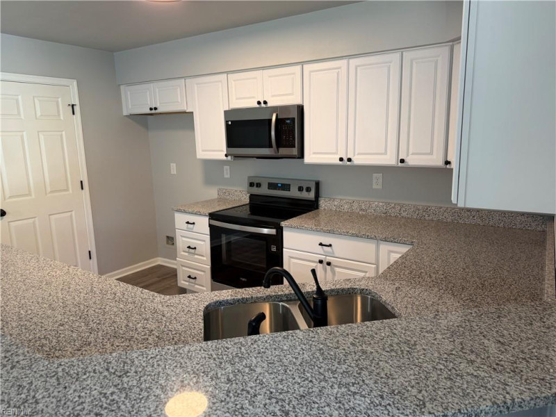 Photo 12 of 27 residential for sale in Virginia Beach virginia