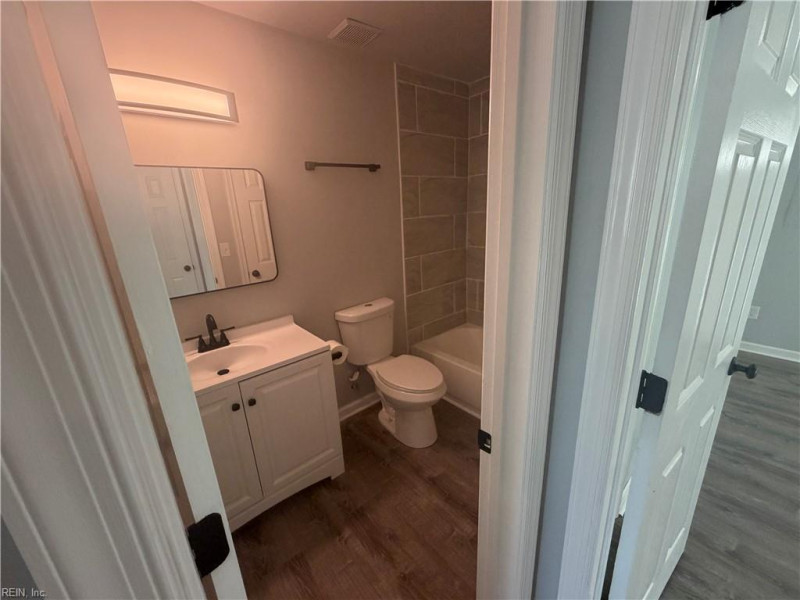 Photo 13 of 27 residential for sale in Virginia Beach virginia