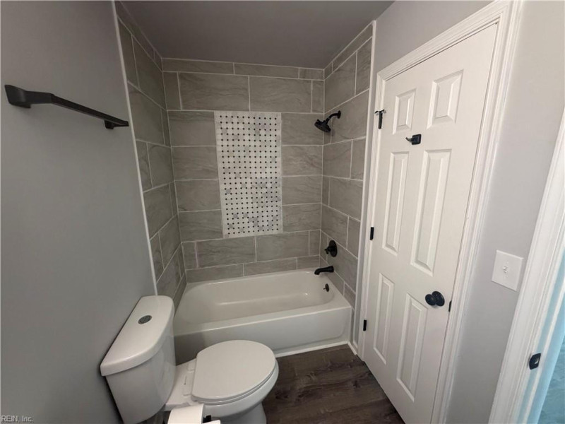 Photo 14 of 27 residential for sale in Virginia Beach virginia