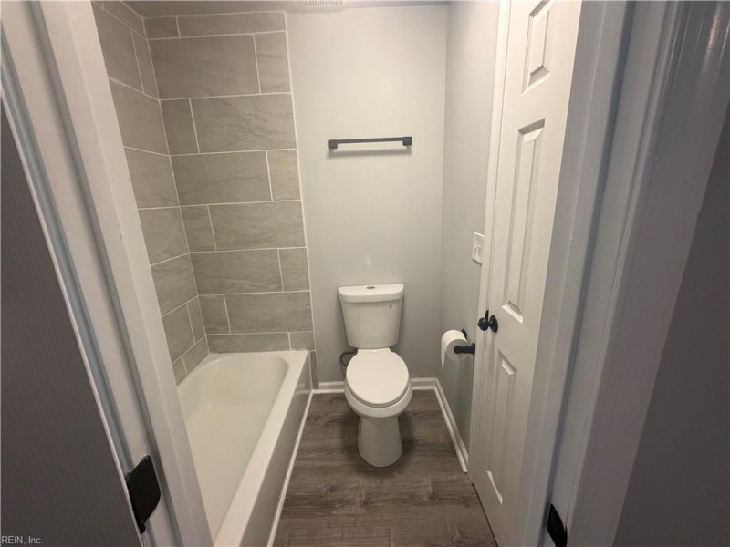 Photo 19 of 27 residential for sale in Virginia Beach virginia