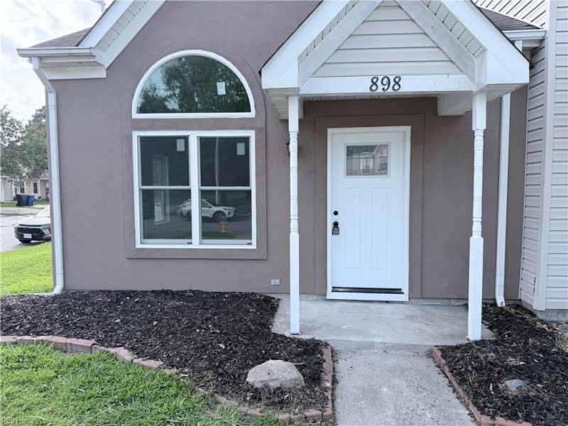 Photo 3 of 27 residential for sale in Virginia Beach virginia