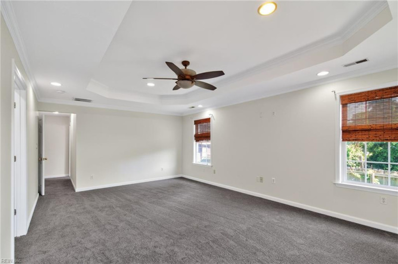 Photo 12 of 40 residential for sale in Poquoson virginia