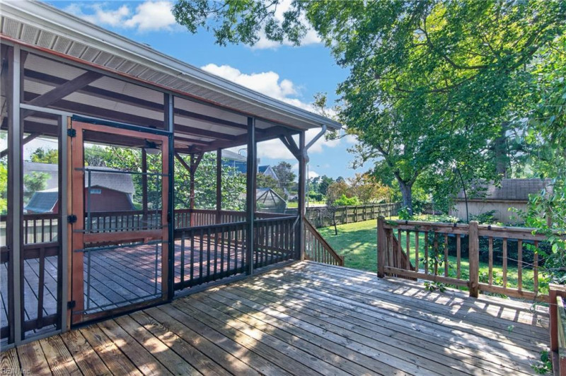 Photo 30 of 40 residential for sale in Poquoson virginia