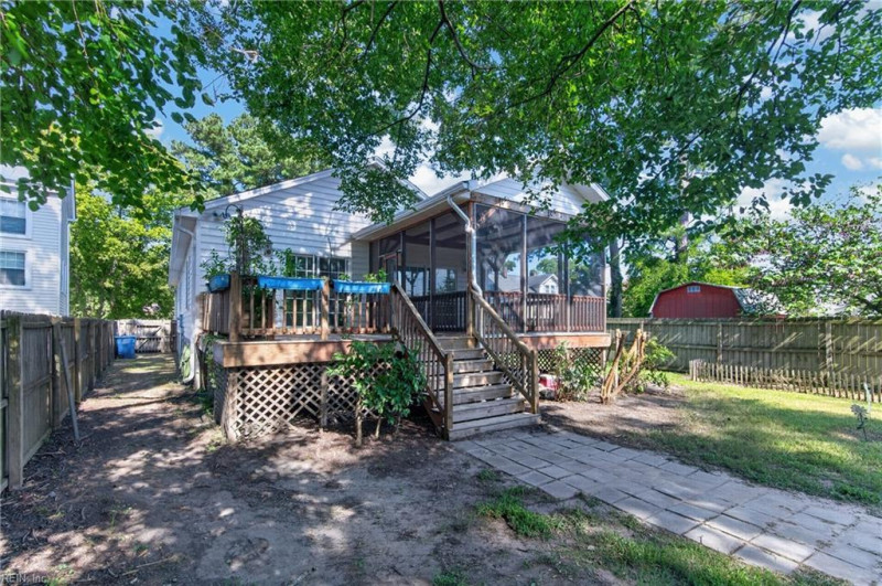 Photo 33 of 40 residential for sale in Poquoson virginia