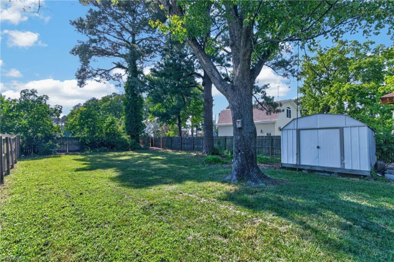 Photo 36 of 40 residential for sale in Poquoson virginia