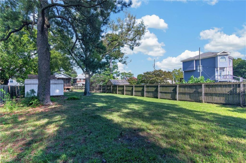 Photo 38 of 40 residential for sale in Poquoson virginia
