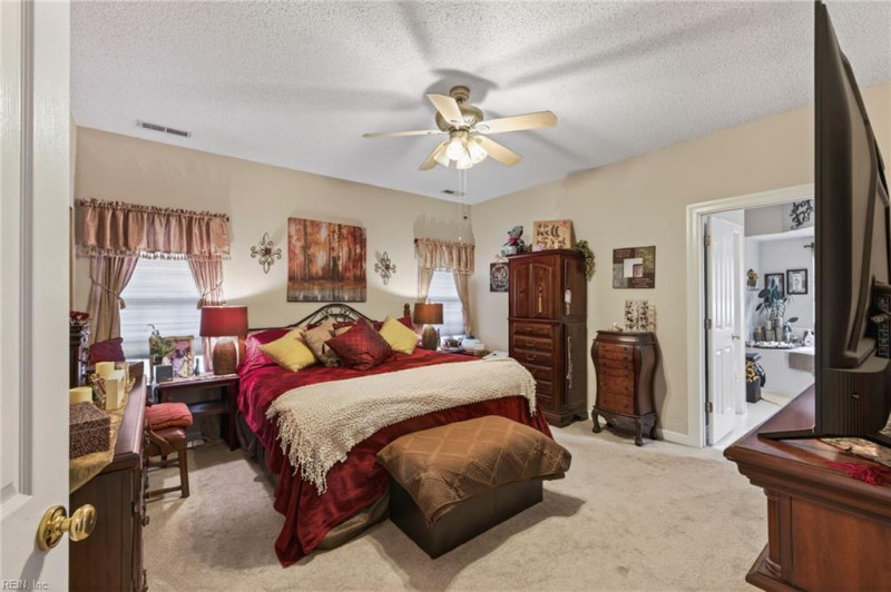 Photo 12 of 27 residential for sale in Virginia Beach virginia
