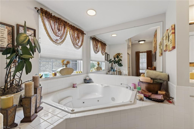 Photo 15 of 27 residential for sale in Virginia Beach virginia