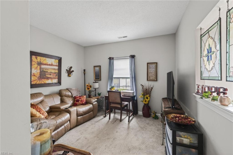 Photo 17 of 27 residential for sale in Virginia Beach virginia