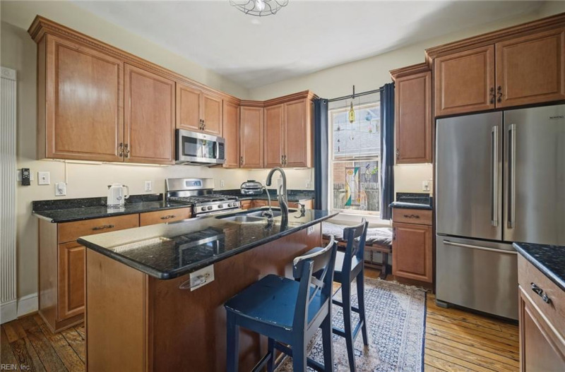 Photo 13 of 48 residential for sale in Portsmouth virginia