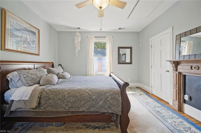 Photo 25 of 48 residential for sale in Portsmouth virginia