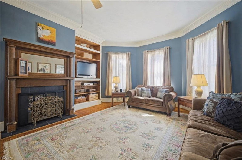 Photo 9 of 48 residential for sale in Portsmouth virginia