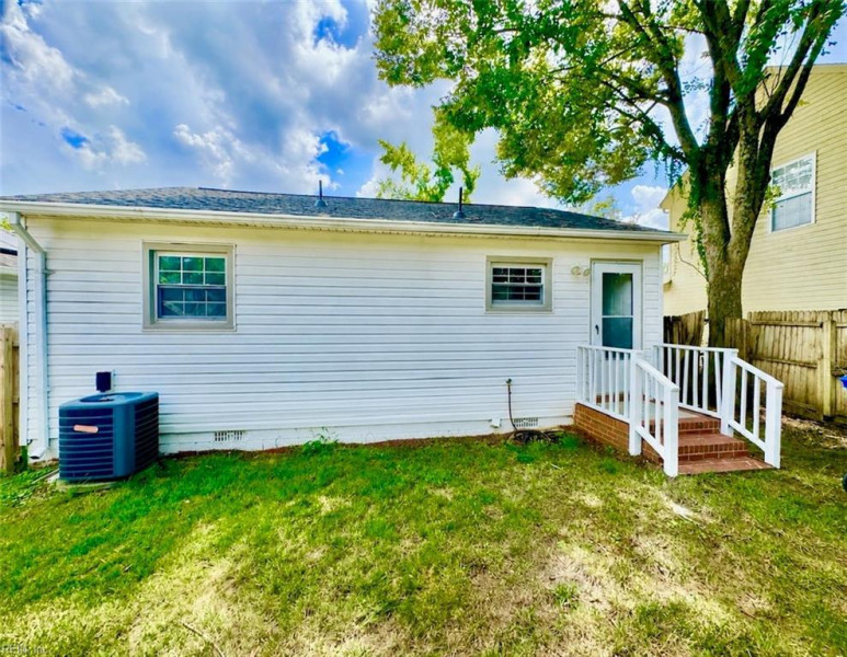 Photo 11 of 11 residential for sale in Chesapeake virginia