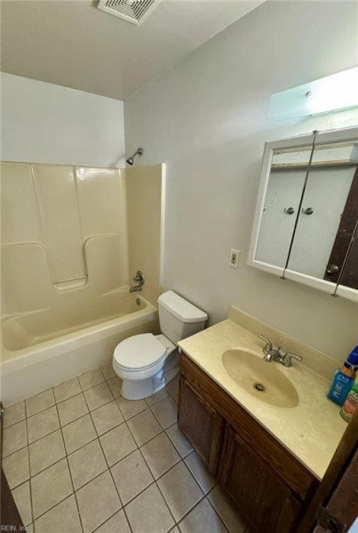 Photo 7 of 11 residential for sale in Chesapeake virginia