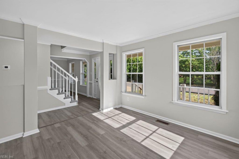 Photo 16 of 46 residential for sale in Chesapeake virginia
