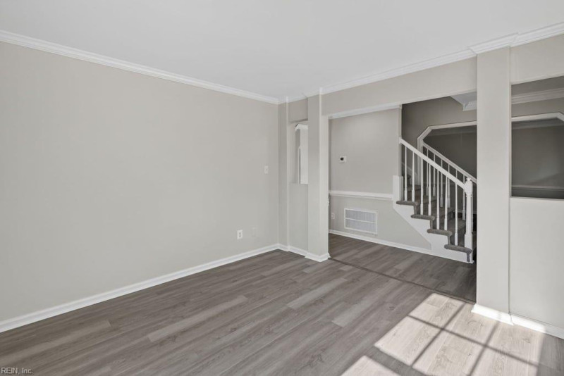 Photo 18 of 46 residential for sale in Chesapeake virginia