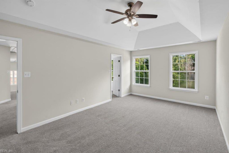 Photo 20 of 46 residential for sale in Chesapeake virginia