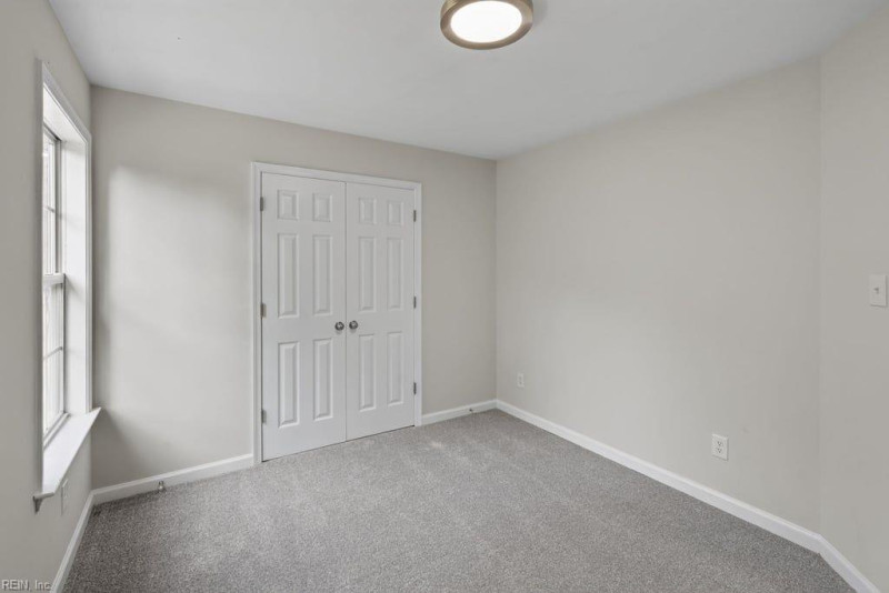 Photo 26 of 46 residential for sale in Chesapeake virginia