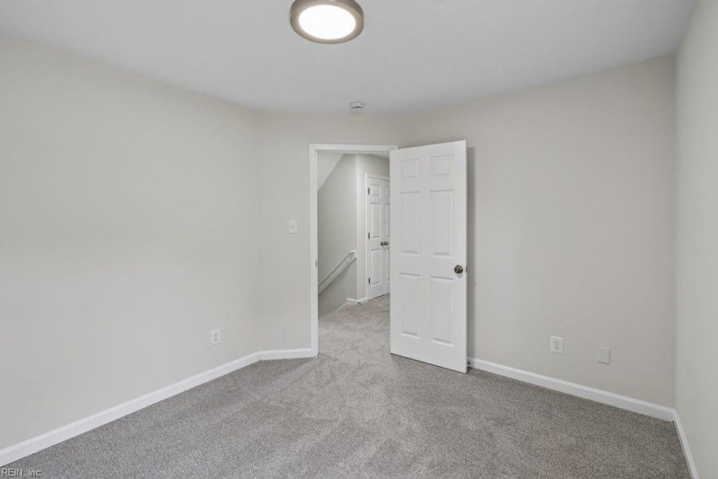 Photo 27 of 46 residential for sale in Chesapeake virginia