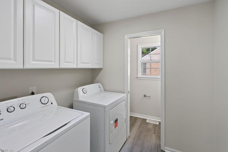 Photo 36 of 46 residential for sale in Chesapeake virginia
