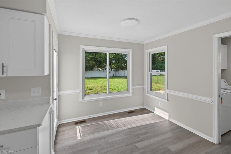 Photo 7 of 46 residential for sale in Chesapeake virginia