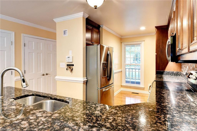 Photo 17 of 46 residential for sale in York County virginia
