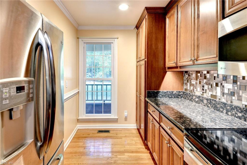 Photo 18 of 46 residential for sale in York County virginia