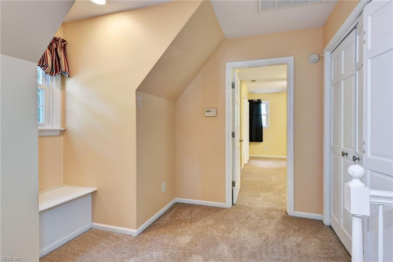 Photo 26 of 46 residential for sale in York County virginia