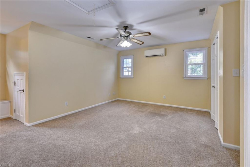 Photo 27 of 46 residential for sale in York County virginia