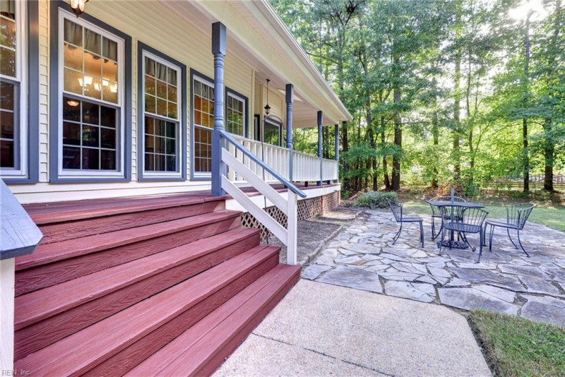 Photo 33 of 46 residential for sale in York County virginia