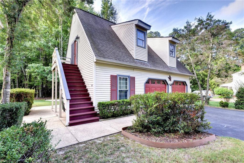 Photo 40 of 46 residential for sale in York County virginia
