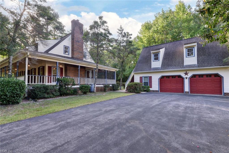 Photo 7 of 46 residential for sale in York County virginia