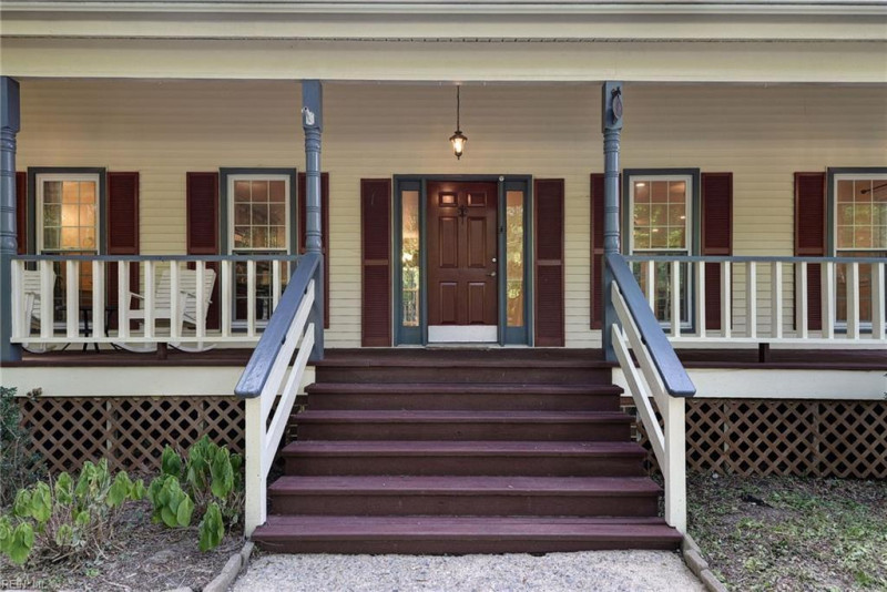 Photo 8 of 46 residential for sale in York County virginia