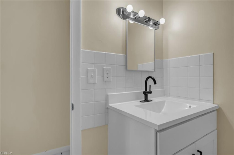 Photo 13 of 23 residential for sale in Virginia Beach virginia