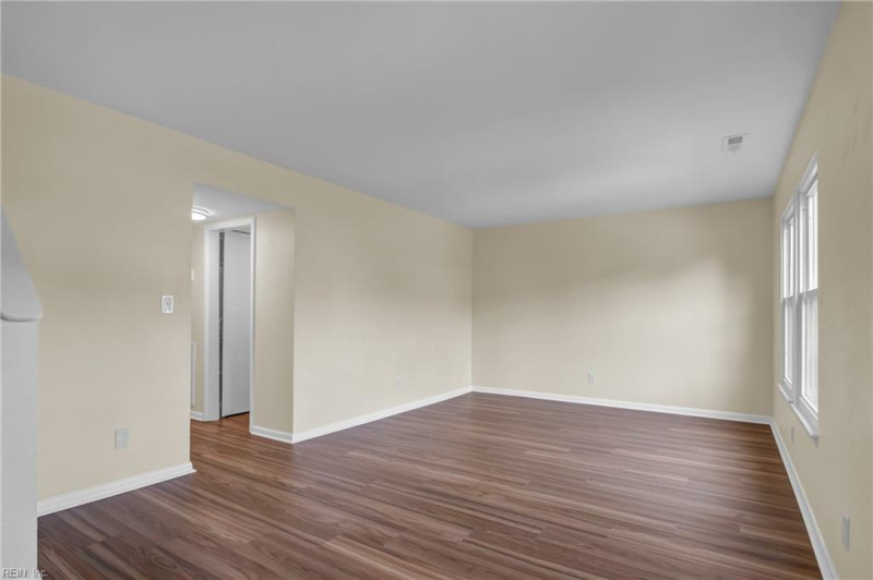 Photo 5 of 23 residential for sale in Virginia Beach virginia