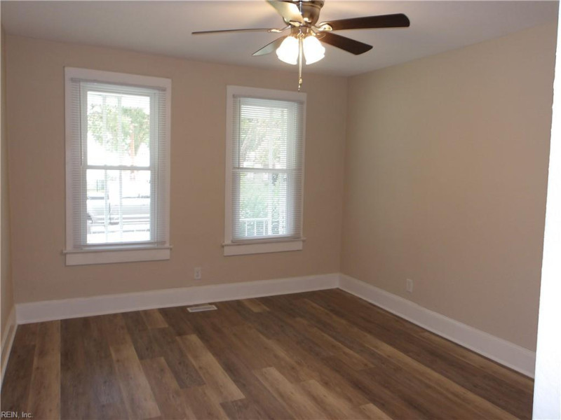 Photo 11 of 16 residential for sale in Norfolk virginia