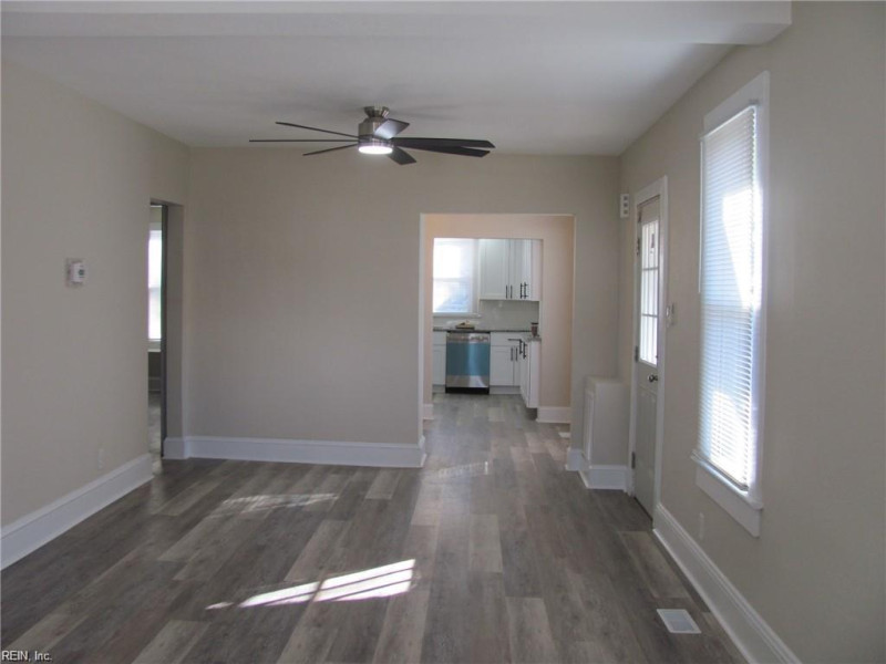 Photo 4 of 16 residential for sale in Norfolk virginia