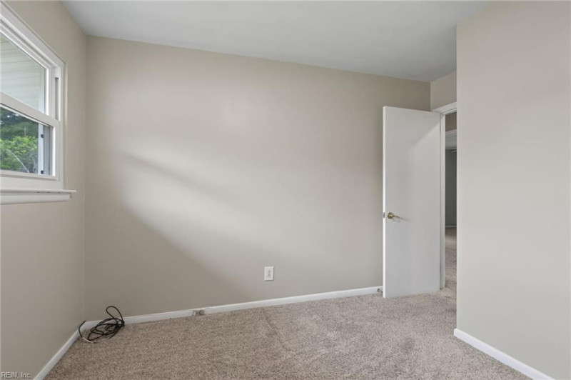 Photo 18 of 44 residential for sale in Chesapeake virginia Photo 18 of 44 residential for sale in Chesapeake virginia