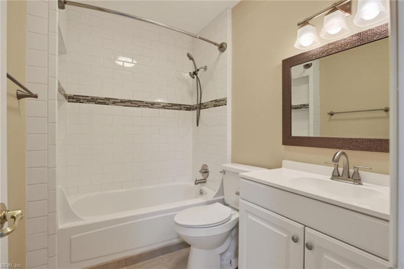 Photo 32 of 44 residential for sale in Chesapeake virginia