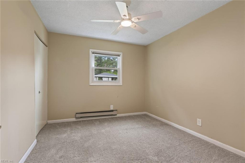 Photo 33 of 44 residential for sale in Chesapeake virginia Photo 33 of 44 residential for sale in Chesapeake virginia