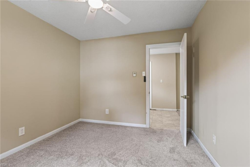 Photo 34 of 44 residential for sale in Chesapeake virginia Photo 34 of 44 residential for sale in Chesapeake virginia