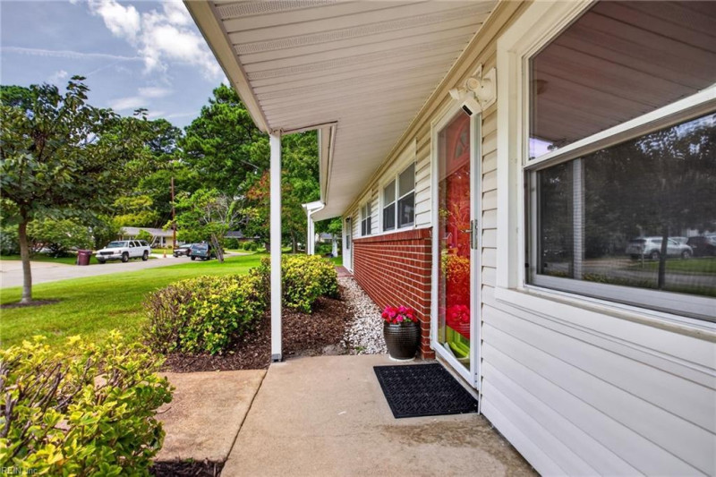 Photo 7 of 44 residential for sale in Chesapeake virginia Photo 7 of 44 residential for sale in Chesapeake virginia