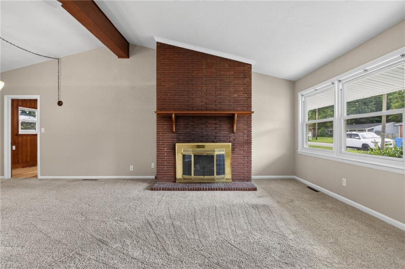 Photo 8 of 44 residential for sale in Chesapeake virginia
