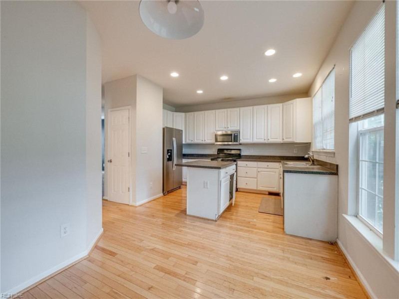 Photo 11 of 35 residential for sale in Newport News virginia