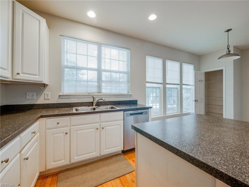 Photo 13 of 35 residential for sale in Newport News virginia