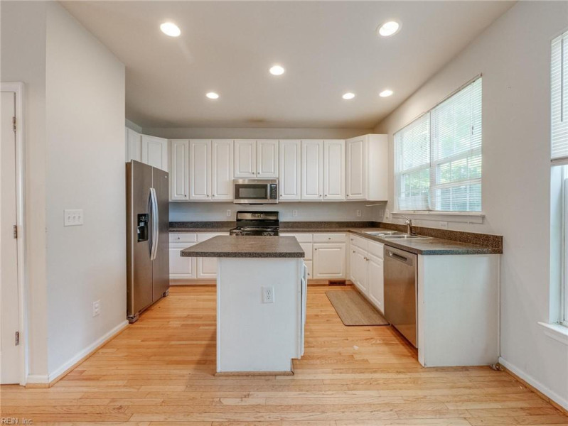 Photo 3 of 35 residential for sale in Newport News virginia