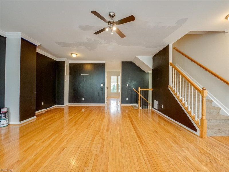 Photo 5 of 35 residential for sale in Newport News virginia