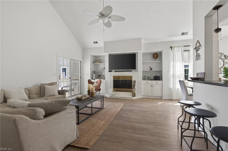 Photo 10 of 50 residential for sale in Virginia Beach virginia