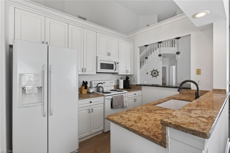Photo 17 of 50 residential for sale in Virginia Beach virginia